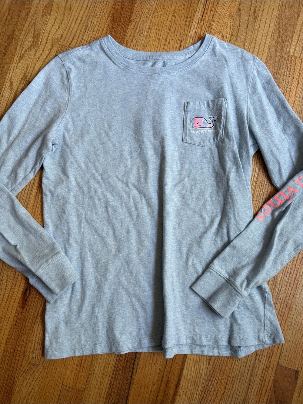 Vineyard Vines large size 14 Light Gray Long-Sleeve Pocket Tee with Pink Whale